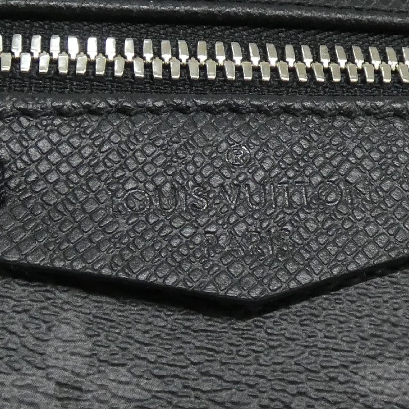 Balo Louis Vuitton Taiga Lama Discovery M30230 - Hàng hiệu Authentic 776408