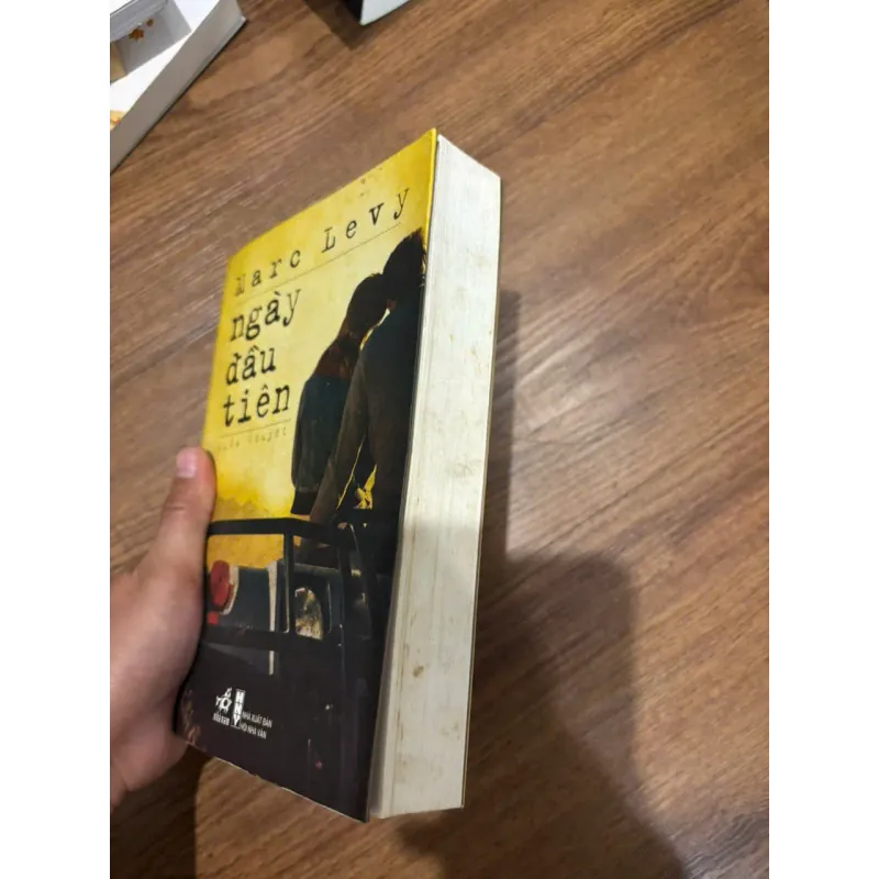 Ngày đầu tiên - Marc Levy 562345