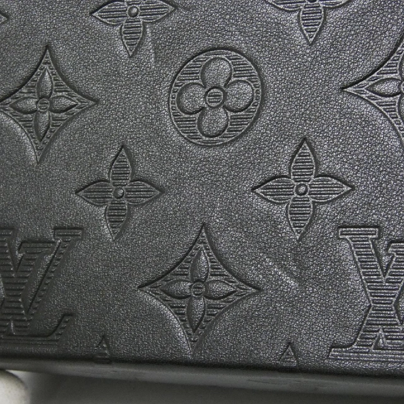 Túi đeo vai Louis Vuitton Monogram Shadow Gaston Wearable Wallet M81115 - Hàng hiệu Chính hãng 802415