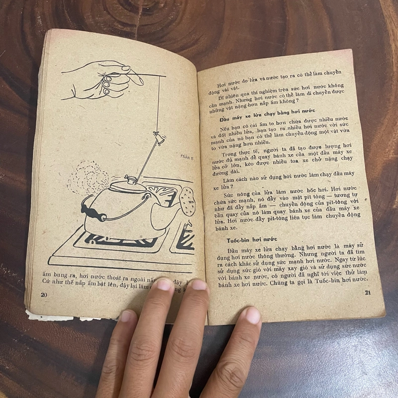 II Tựa sách: Năng Lượng Và Cuộc Sống - Đặng Thanh Châu & Nguyễn Huy Liệu - 1982 463750