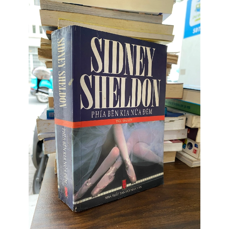 Phía bên kia nửa đêm - Sidney Sheldon 126419