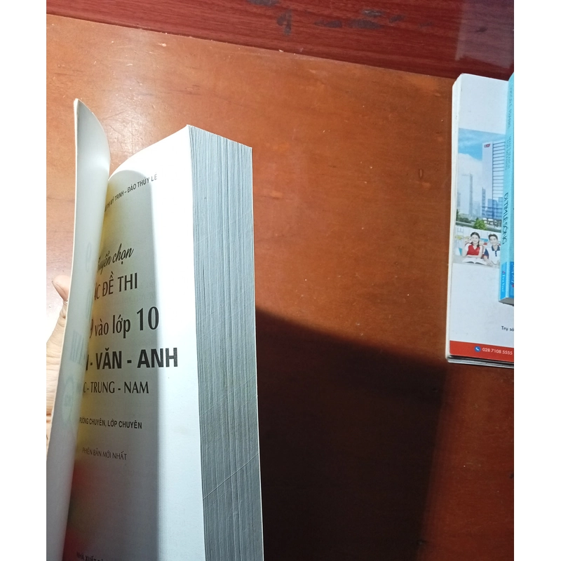 Sách ôn thi chuyên toán-văn-anh thi vào lớp 10 Bắc Trung Nam(Mới) 533372