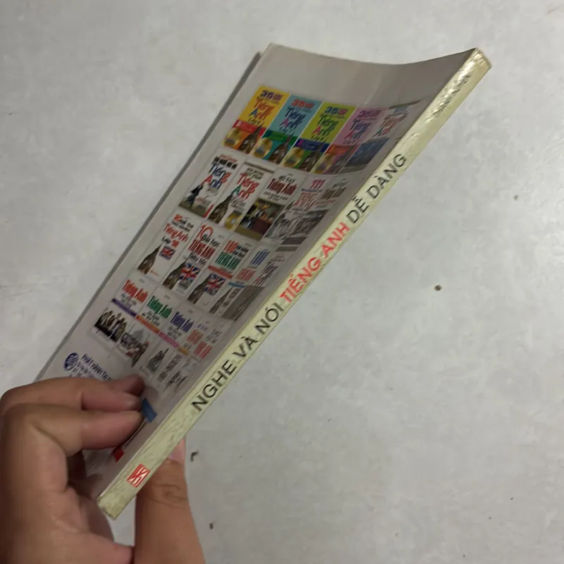 Nghe và nói Tiếng Anh dễ dàng 720582