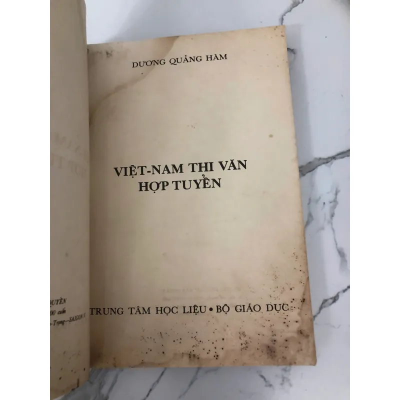 Việt Nam Văn Học Sử Yếu 689935