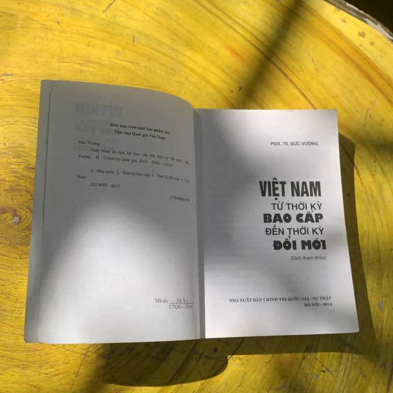 VIỆT NAM TỪ THỜI KỲ BAO CẤP ĐẾN THỜI KỲ ĐỔI MỚI- PGS.TS. ĐỨC VƯỢNG  784229
