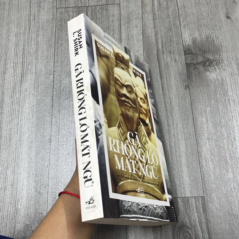 Gã khổng lồ mất ngủ. 3a5 531820