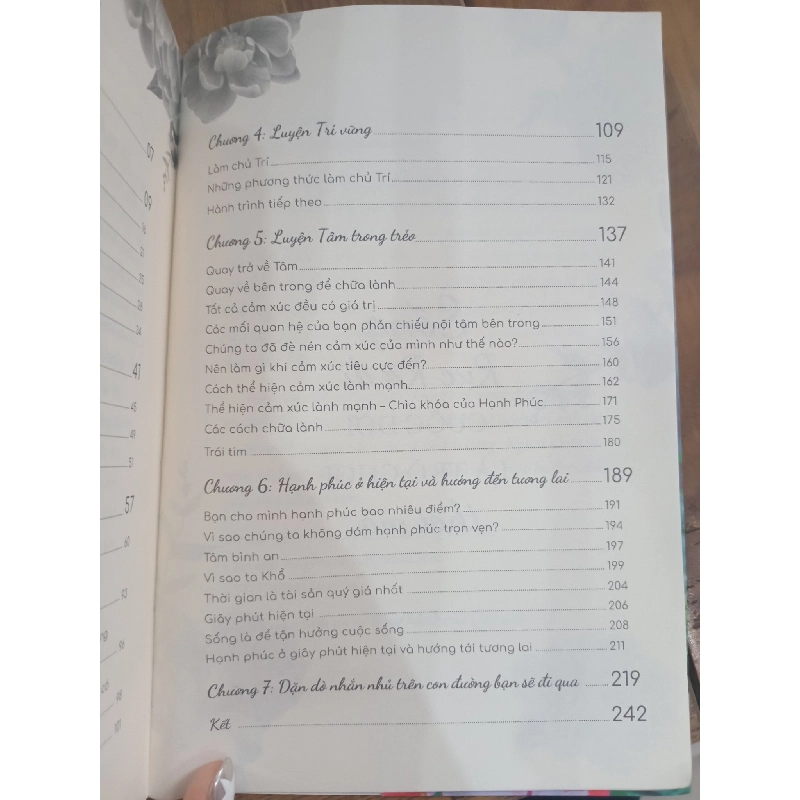 Sống rực rỡ đi, cuộc đời là trò chơi thôi mà - Amy Dương 936543