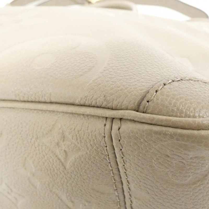 Túi Louis Vuitton Monogram Empreinte Trianon MM M46504 616406