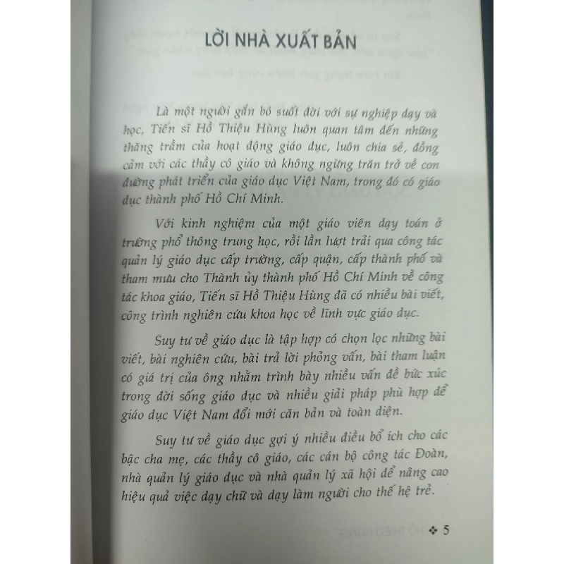 Suy tư về giáo dục - Hồ Thiệu Hùng 2011 mới 80% bẩn ố nhẹ HCM0305 giáo dục 914237