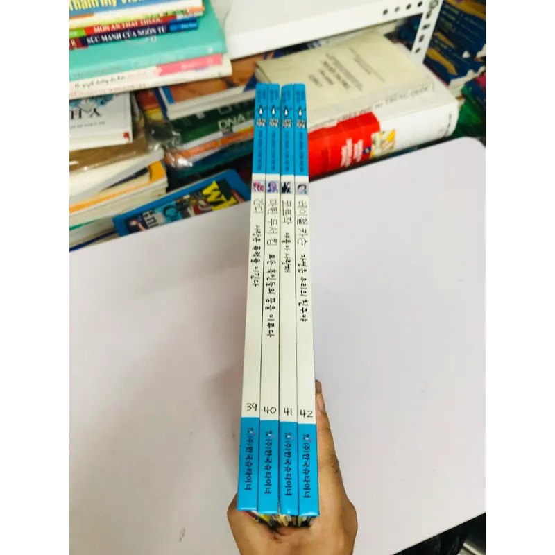 9. 📚 4 CUỐN SÁCH TRUYỆN TRANH TIẾNG HÀN QUỐC CHO TRẺ EM 557132