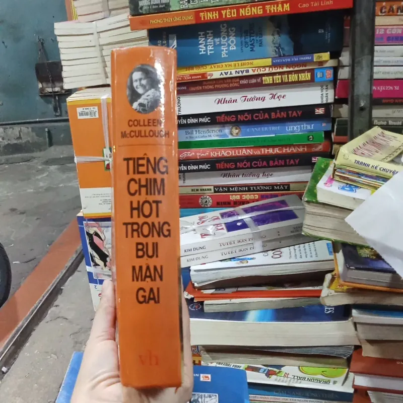 Tiếng Chim Hót Trong Bụi Mận Gai - Colleen McCullough 1018650