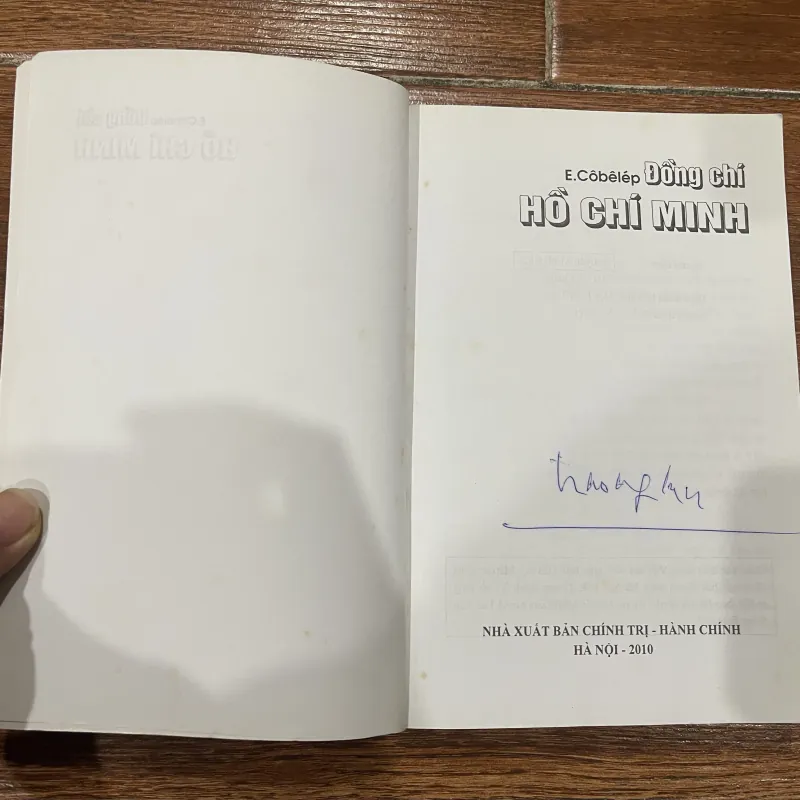 Đồng chí Hồ Chí Minh - E. Côbêlép (9) 762327