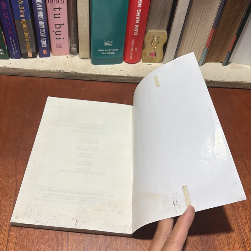 II Nhà Văn Trong Nhà Trường: Nguyễn Du - Lê Thu Yến - 2002 789433