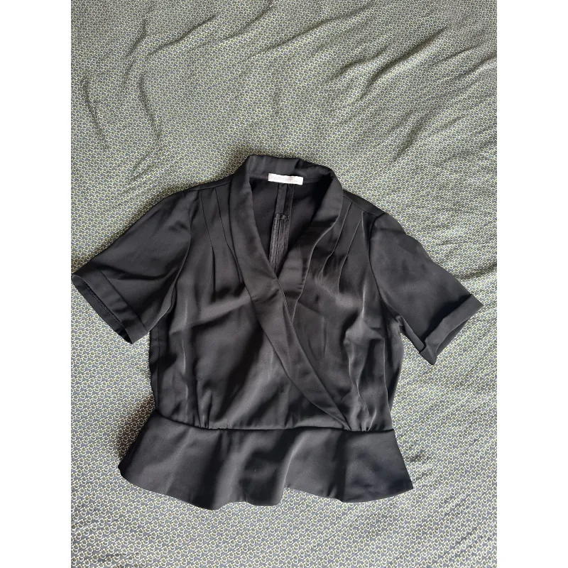 Set áo và chân váy May's House 787593