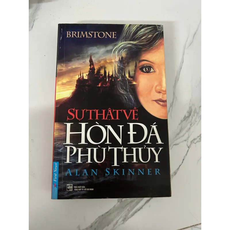 Sự thật về hòn đá phù thủy - Alan Skinner 779999