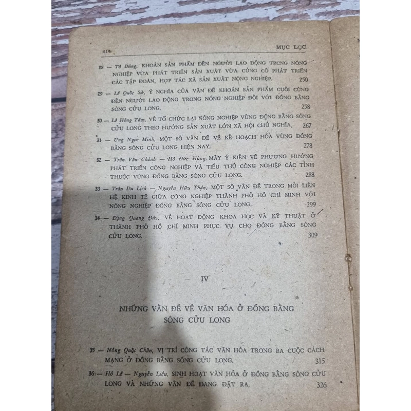 Một số vấn đề khoa học xã hội về Đồng Bằng Sông Cửu Long 
420 trang, xb 1982. 337776