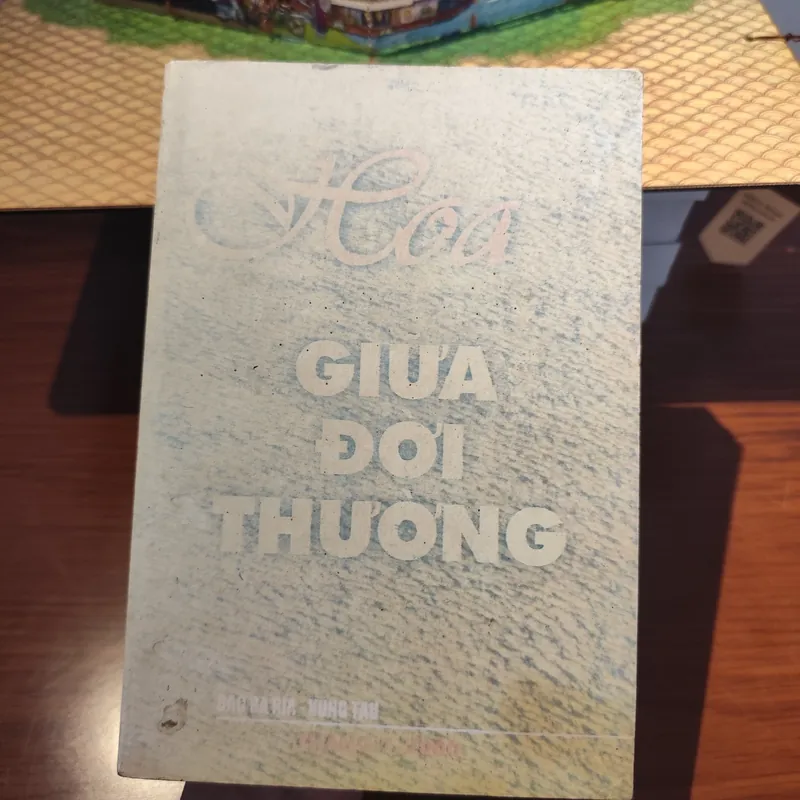 Hoa giữa đời thường  562023