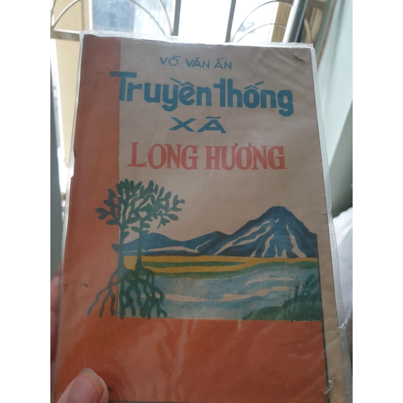Truyền thống xã Long Hương Đồng Nai (mỗi bạn 1 quyển) 479293