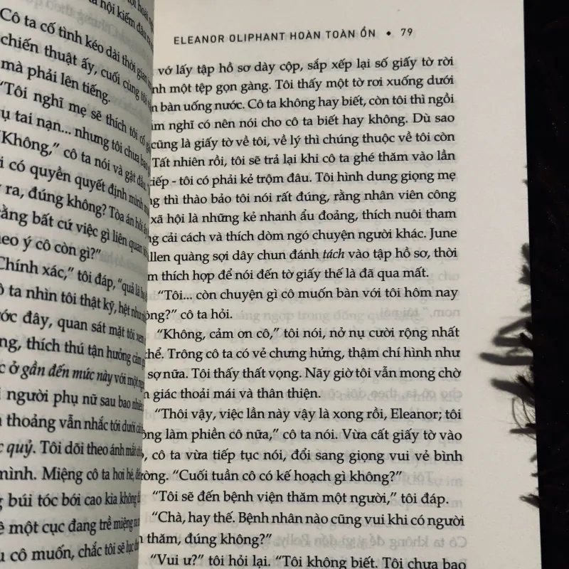 Eleanor Oliphant hoàn toàn ổn 930907