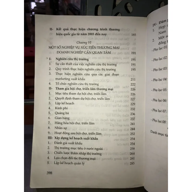 Xúc tiến thương mại - Lý luận và thực tiễn - TS. Lê Hoàng Oanh 601567