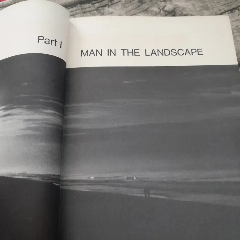 Sách ngoại văn Anh. ENVIRONMENT AND MAN. Dr Richard H. Wagner -State Colleg.  Oct 1970 733496