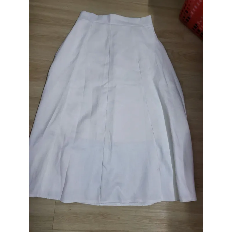 Chân váy trắng <54kg 907684