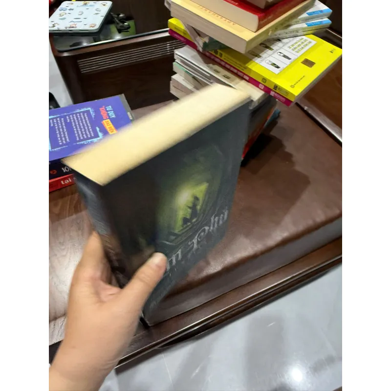 Âm Phủ – Tunnels | Tiểu thuyết phiêu lưu kỳ ảo bán chạy quốc tế- K2 1000834