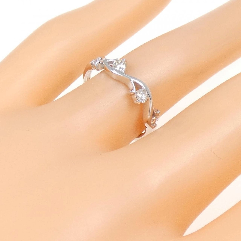 Nhẫn kim cương K18WG 0.21CT 670988