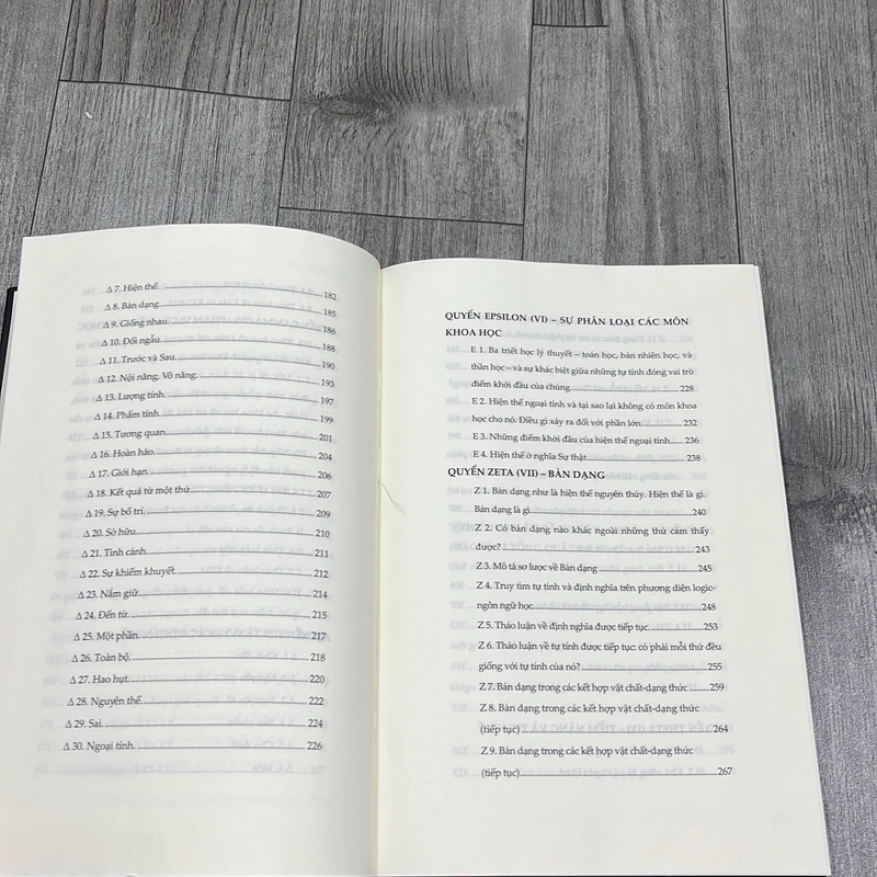 Siêu hình học. 4a1 544928
