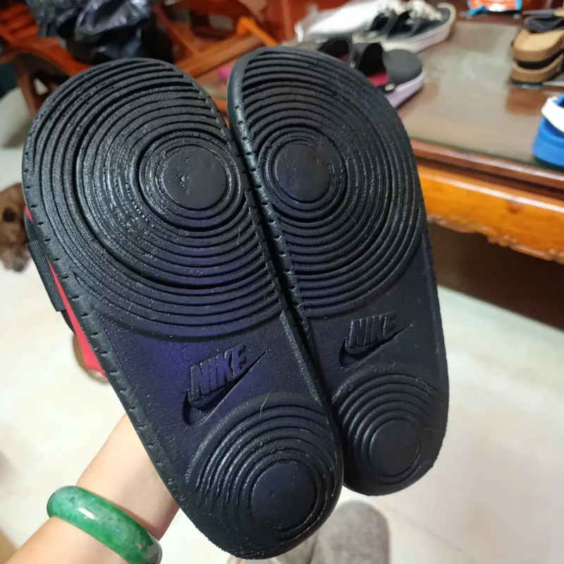 Dép nam thương hiệu Nike. ... HẾT Ạ 590926