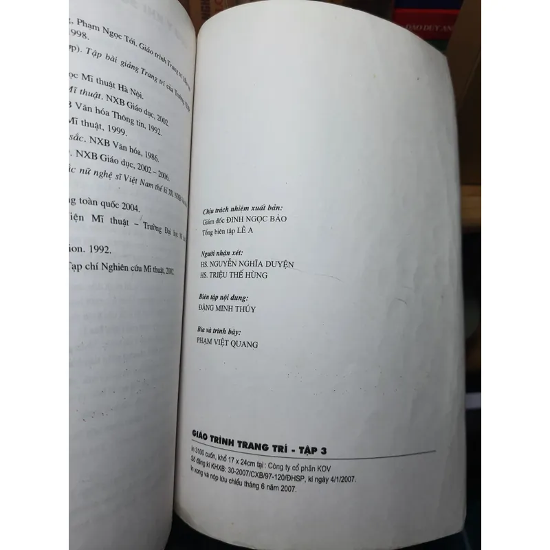 Giáo trình trang trí - tập 3  674845