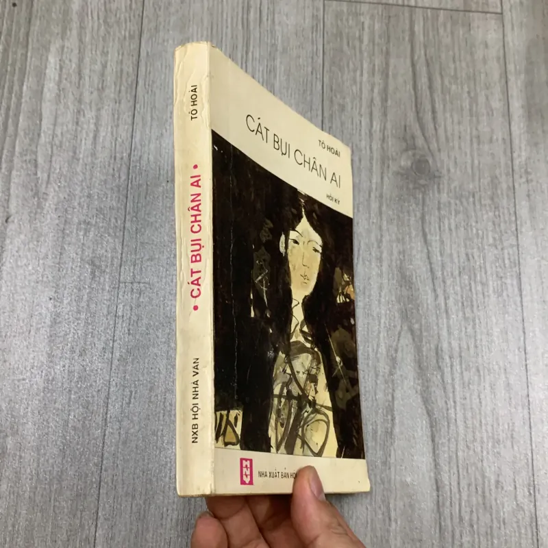 Cát bụi chân ai - tô hoài, hồi ký. 10a2 1025745