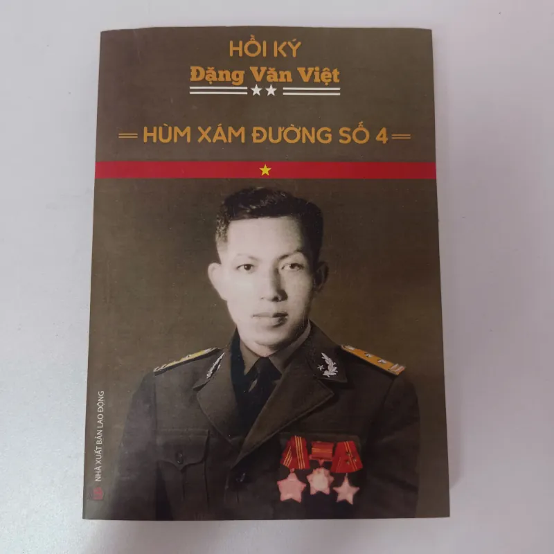 Hùm xám Đường số 4 (Hồi ký) - Đặng Văn Việt 958756