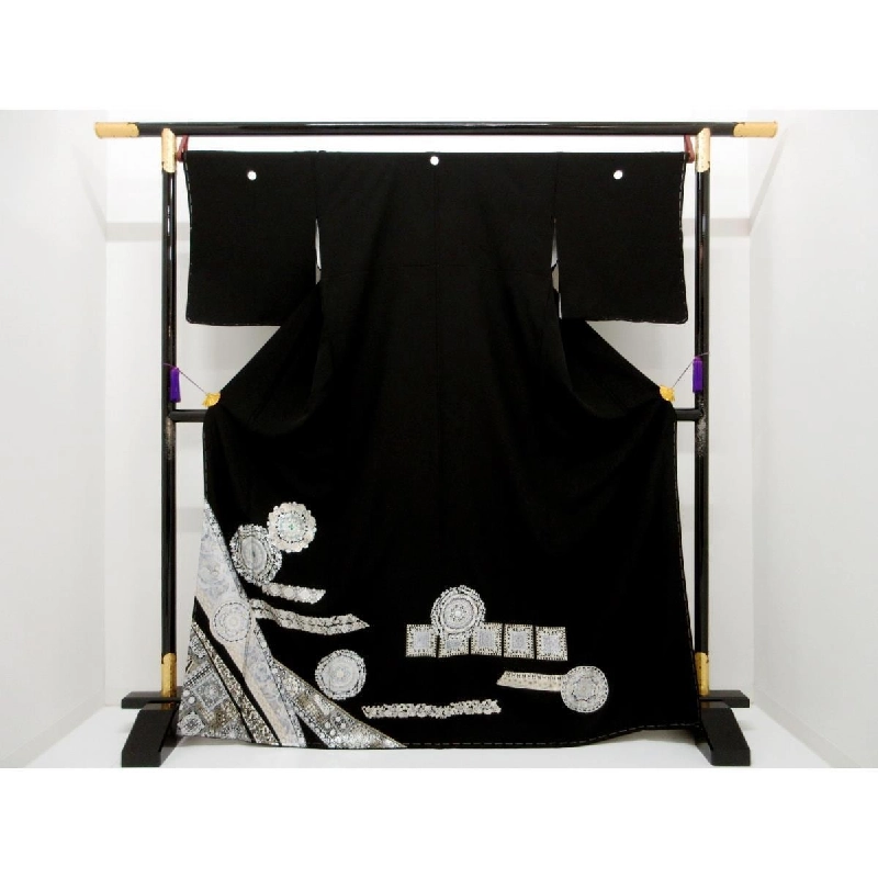 Áo kimono truyền thống với họa tiết bạc và ngọc trai - Hàng hiệu Authentic 883309