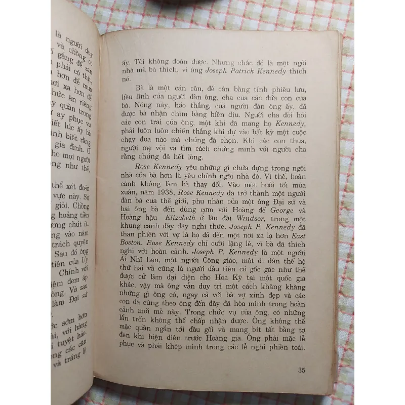 NHỮNG NGƯỜI ĐÀN BÀ TRONG GIA ĐÌNH KENNEDY - PEARL BUCK 753182