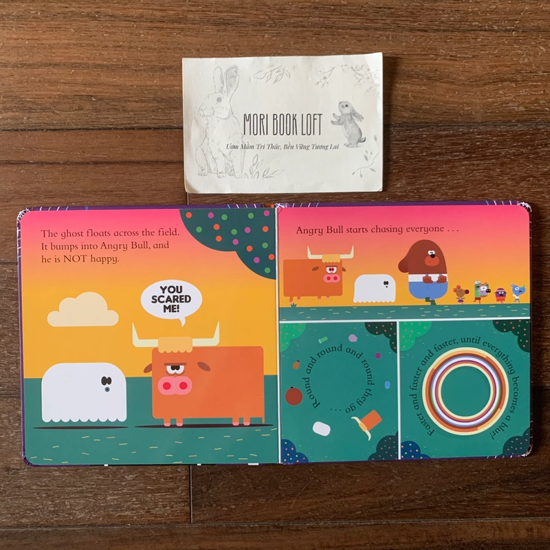 Sách ngoại văn Hey Duggee: Duggee’s Halloween, Used, Board Book 542233
