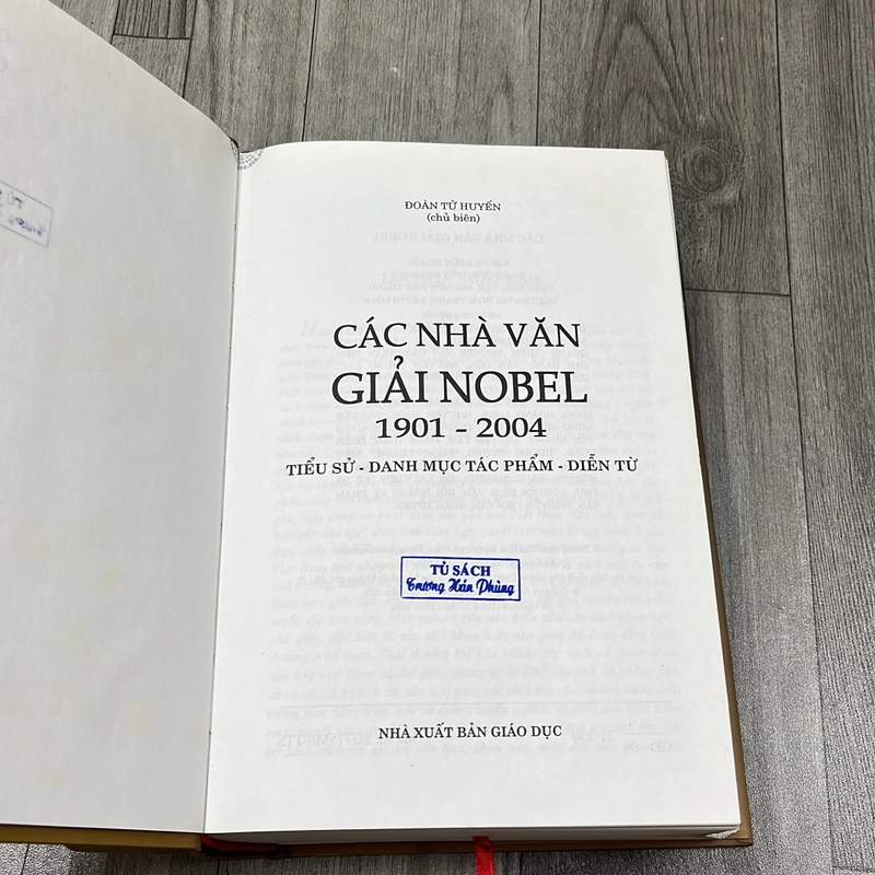 Các nhà văn giải nobel. 3b5 539030