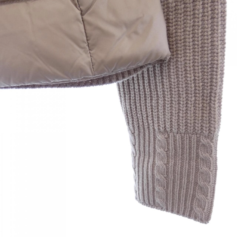 Áo khoác lông vũ MONCLER 642102