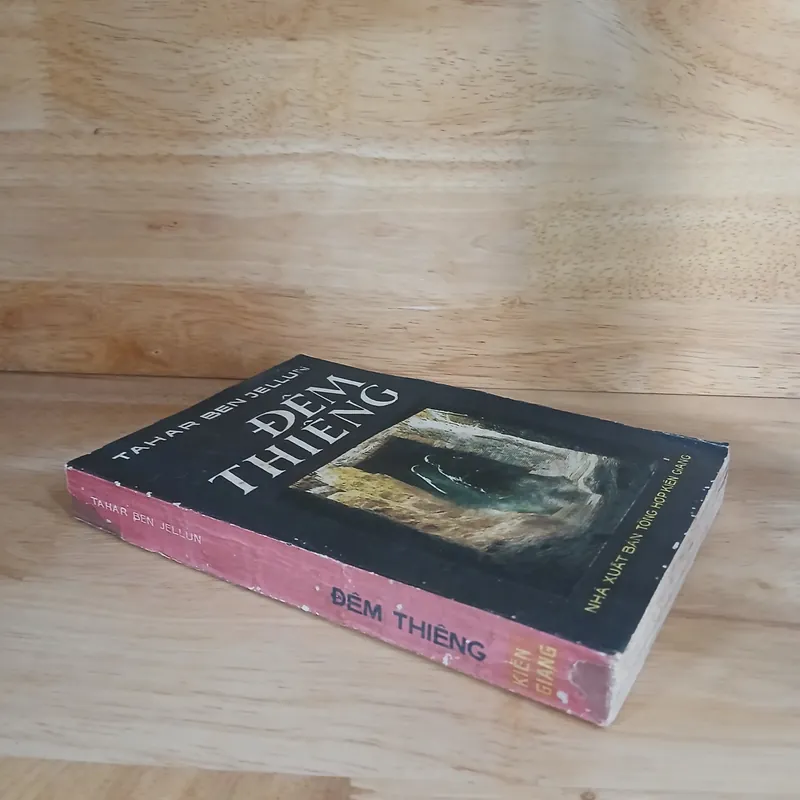 Đêm Thiêng (Giải Goncourt 1987) - Tahar Ben Jellun 422121