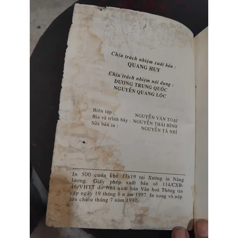 Việt sử diễn âm 1020456