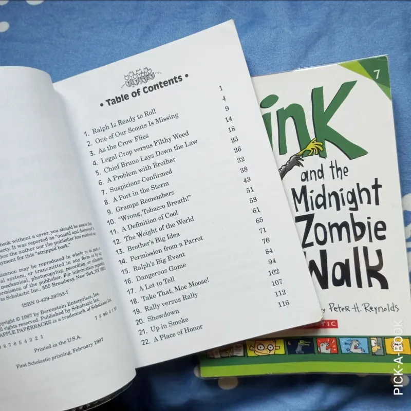 Combo 3 truyện và thơ giải trí luyện đọc Tiếng Anh về zombie, vũ trụ và gấu 711896