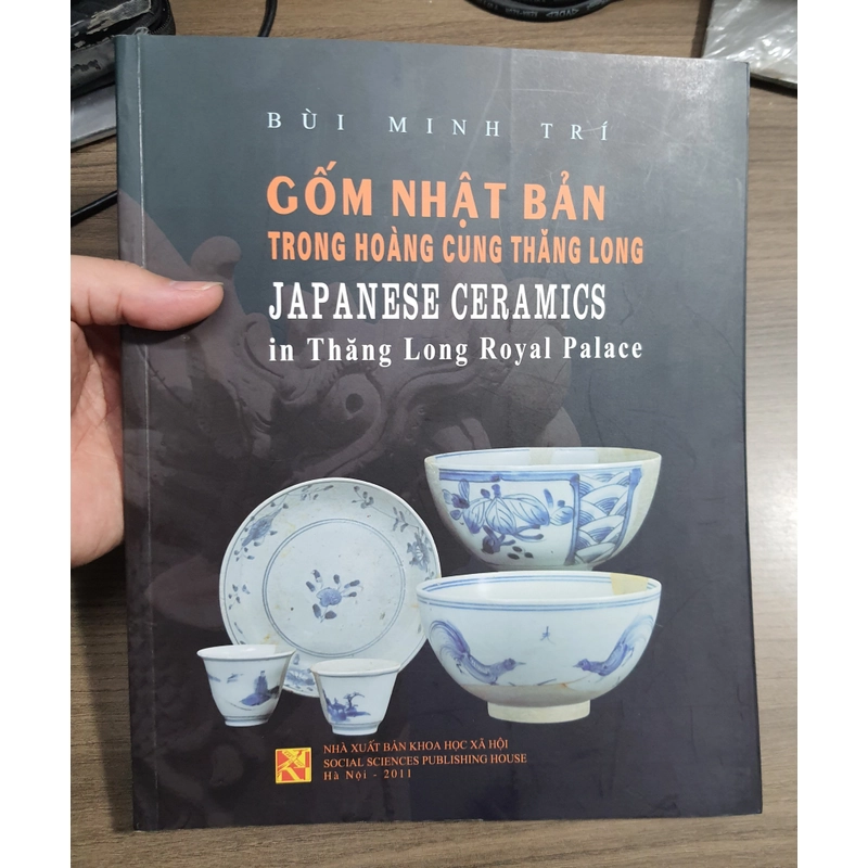Gốm Nhật Bản trong hoàng cung Thăng Long 488173