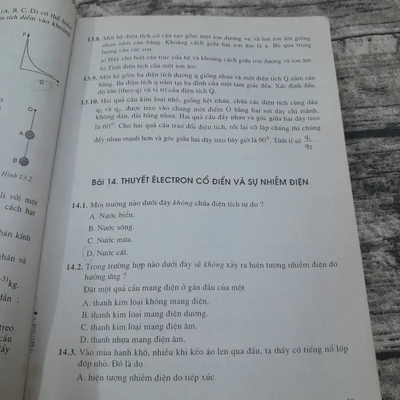 Vật lý và Bài tập Vật lý 11. Ban Khoa học tự nhiên. Chủ biên Giáo sư Lương Duyên Bình... 735486