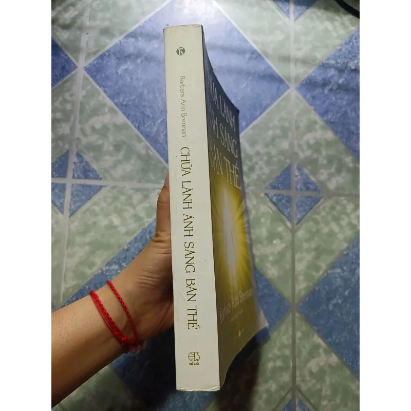 Chữa lành ánh sáng bản thể - Barbara Ann Brennan 1004852