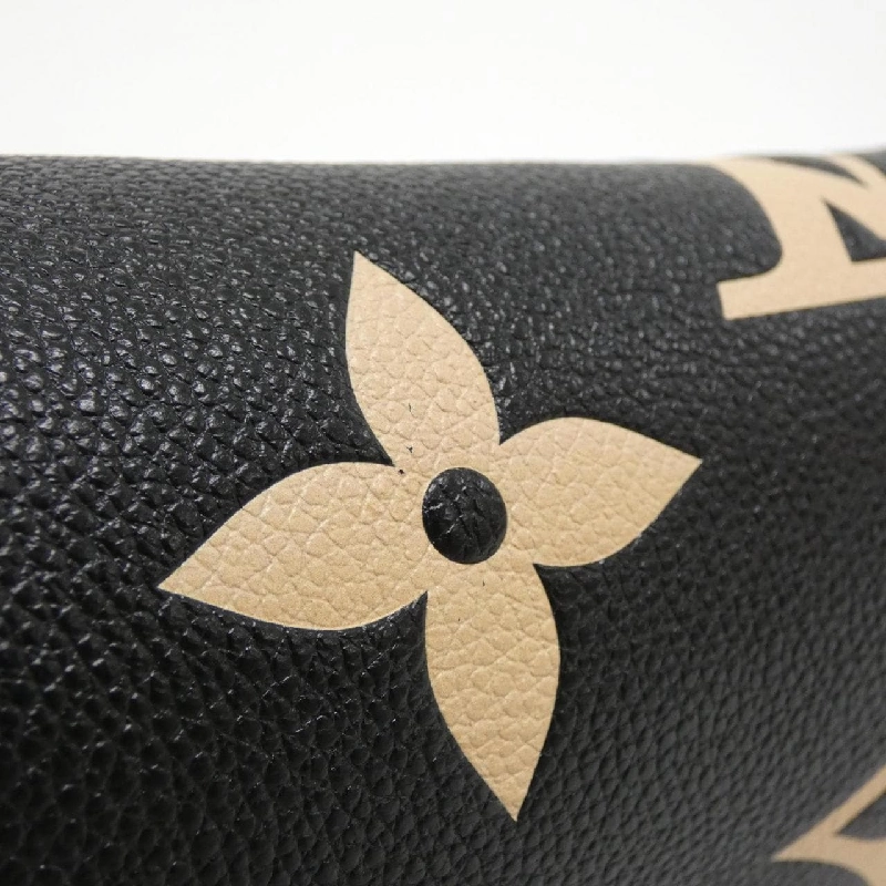 Túi xách vai Louis Vuitton Monogram Bicolor Empreinte Papillon BB M45980 610549