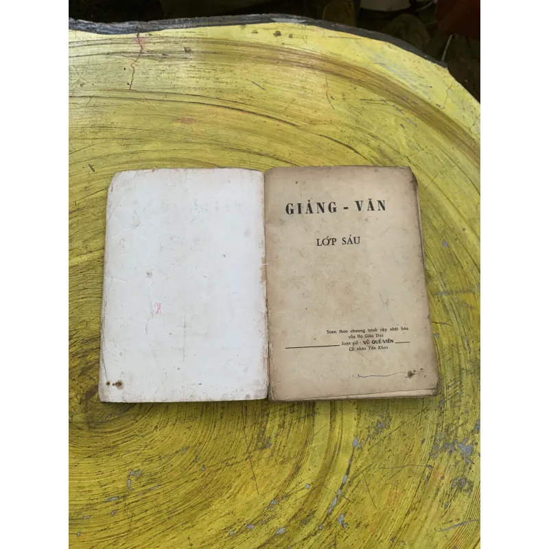 GIẢNG VĂN LỚP SÁU sách trước giải phóng 746708