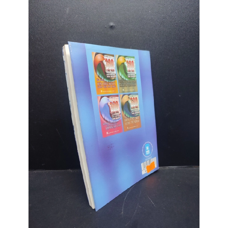 [Phiên Chợ Sách Cũ] 300 Câu hỏi và giải pháp thành công trong kinh doanh lỗi chính tả bìa 2004 2303 421362