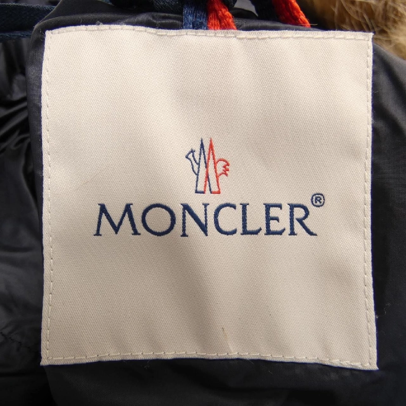 Áo khoác lông vũ MONCLER 635446