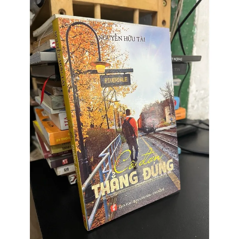 Cô đơn thẳng đứng - Nguyễn Hữu Tài 626583