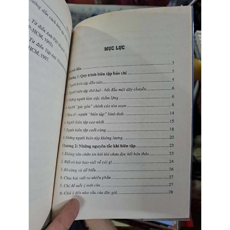 Biên tập báo chí - Nguyễn Quang Hoà - 2015 mới 80% - GIÁO TRÌNH, CHUYÊN MÔN - HCM0111 921614